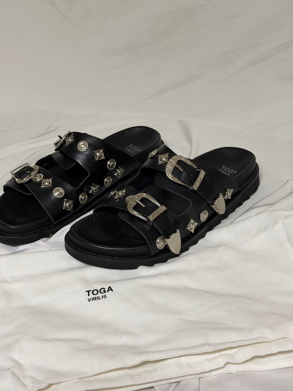 TOGA VIRILIS 토가 비릴리스 스터드 슬라이드 슬리퍼 상품이미지2