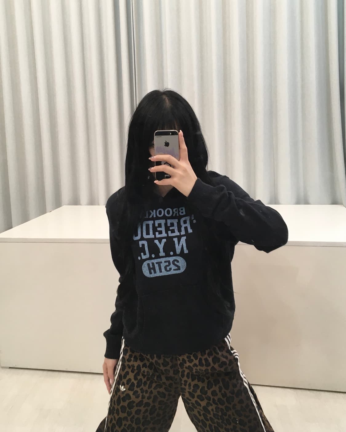 빈티지 네이비 레터링 후드티 상품이미지1