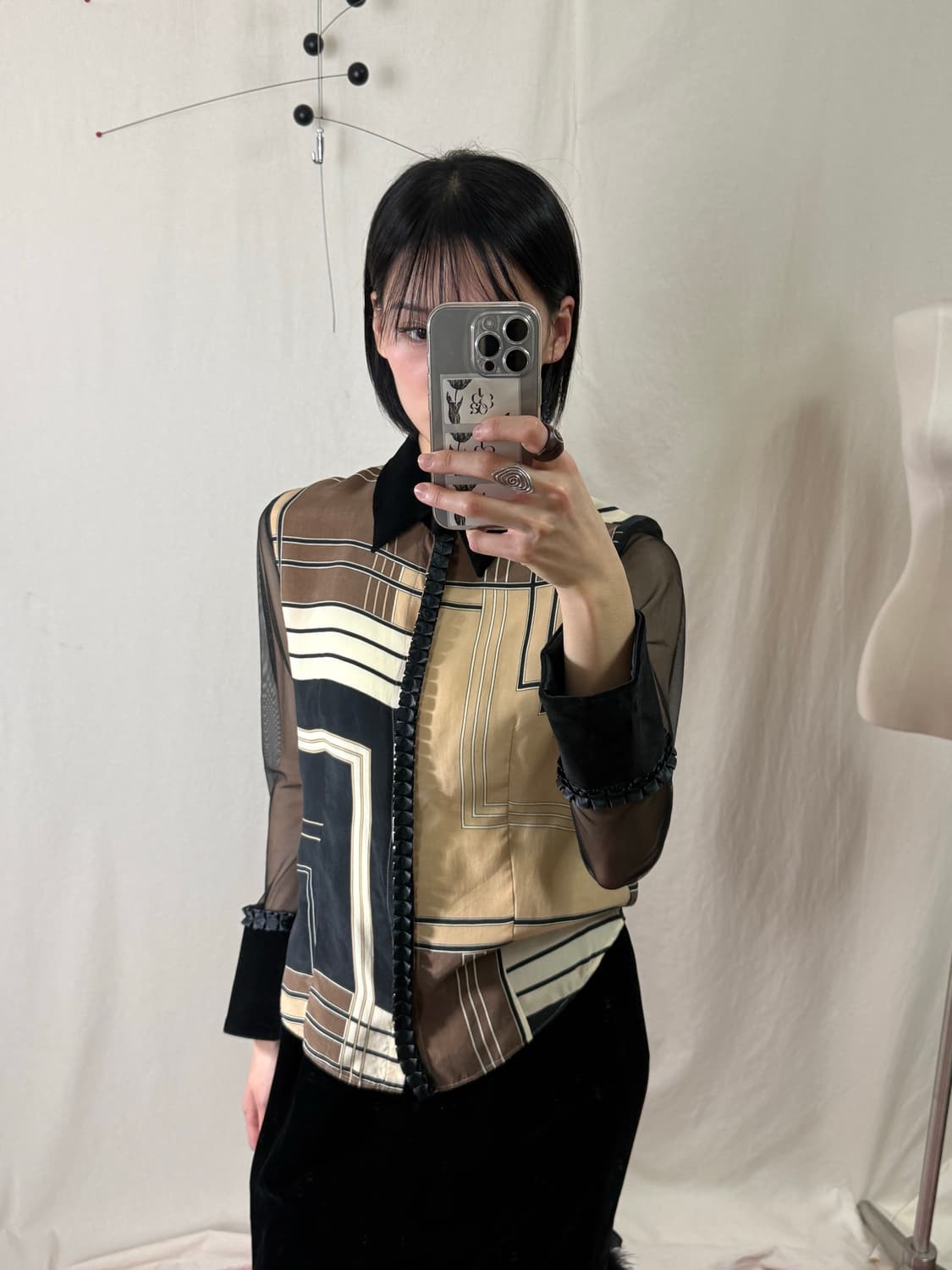 Pride 시스루 벨벳 블라우스 상품이미지1