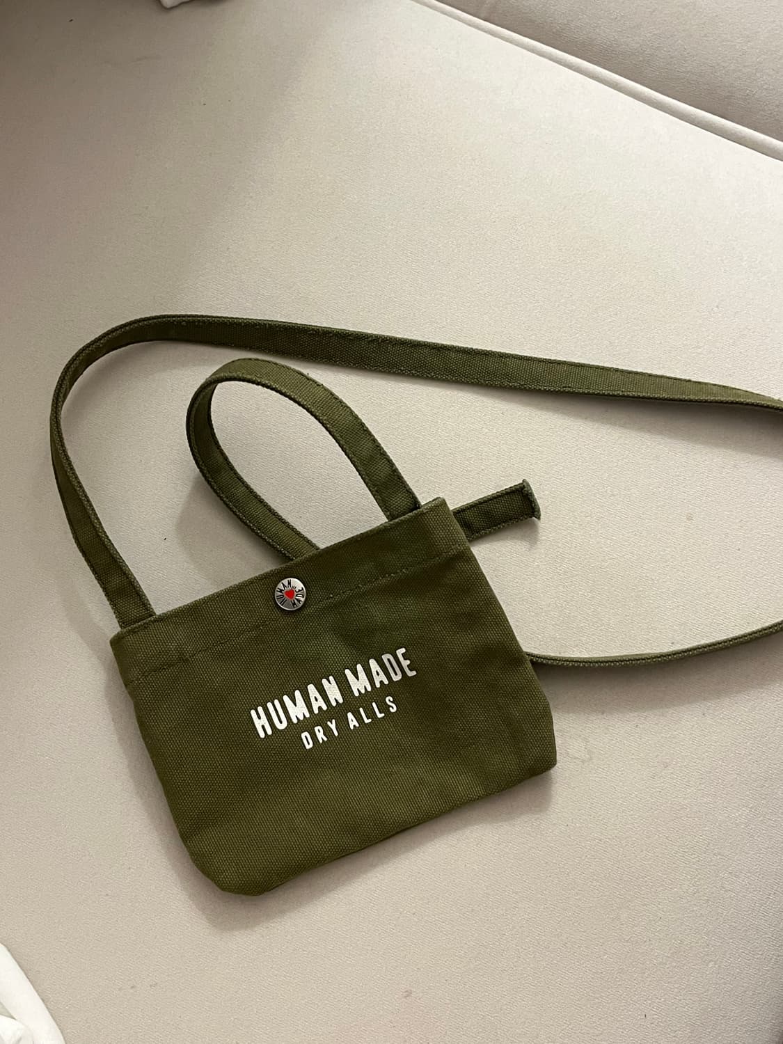 휴먼메이드 미니 숄더백 올리브 상품이미지1