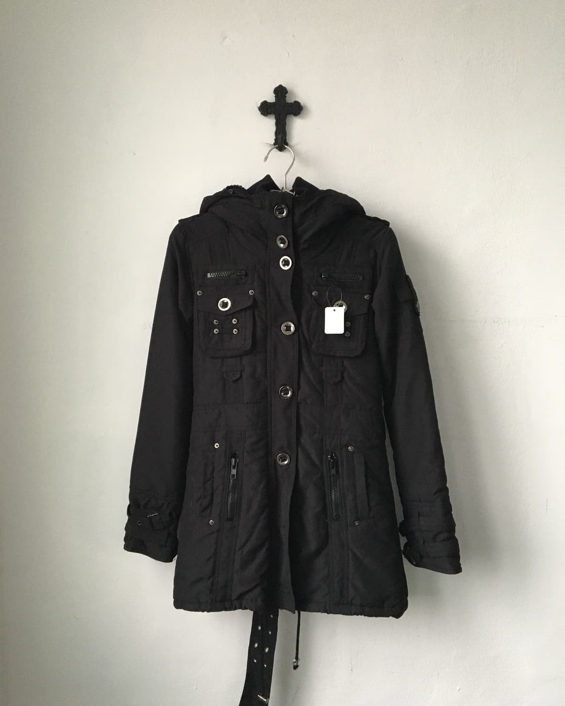 High neck padded belted jacket 상품이미지2