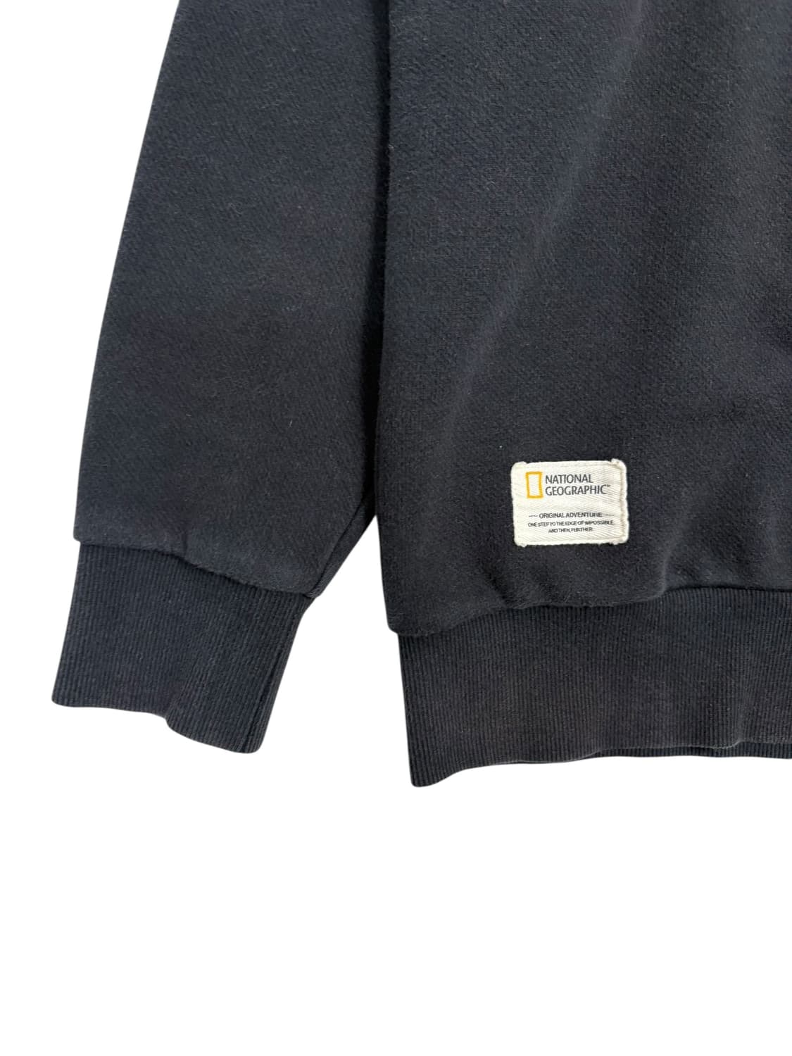 내셔널지오그래픽 맨투맨 블랙 상품이미지3