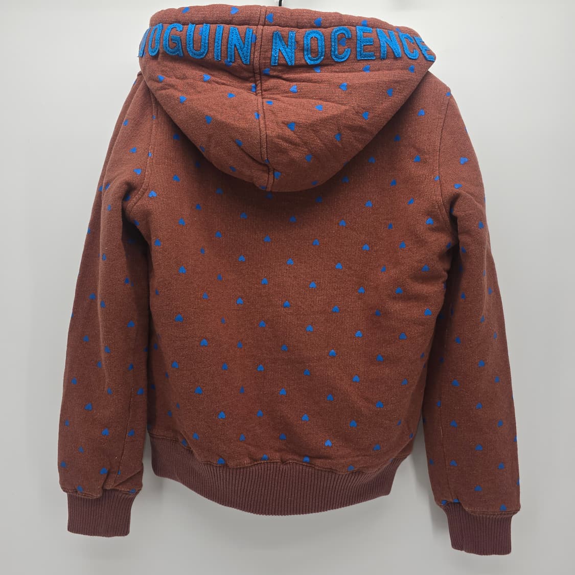 브라운 베이스에 블루 하트 패턴 후드집업 상품이미지6