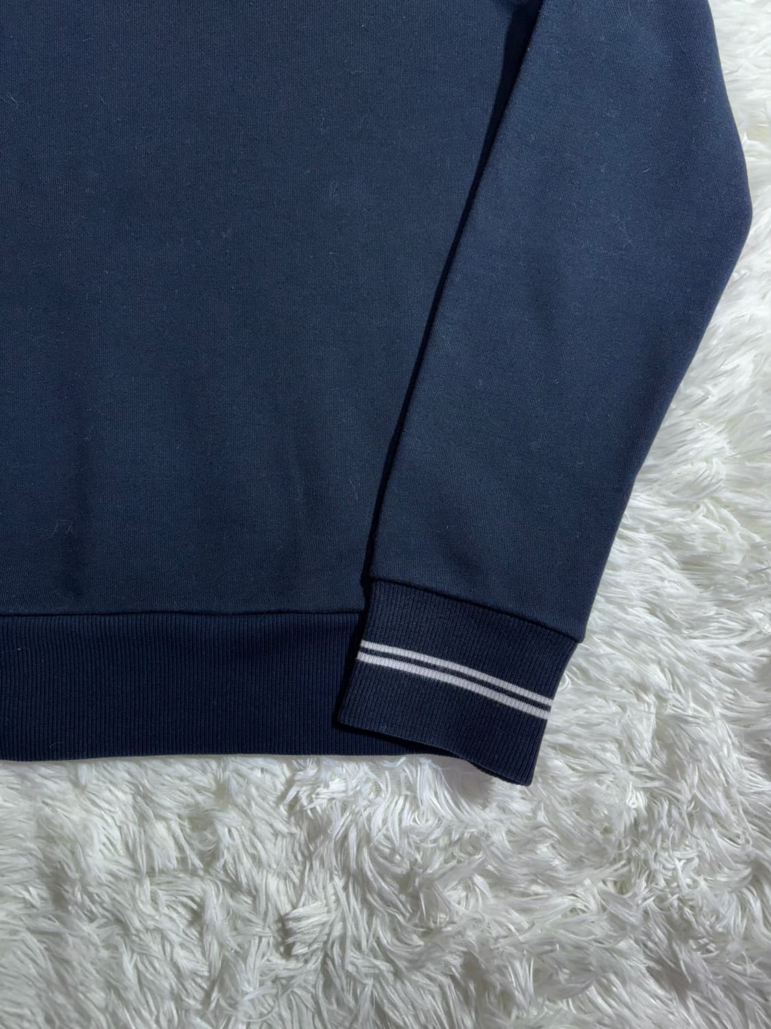 프레드페리 블랙 스몰로고 맨투맨  상품이미지6