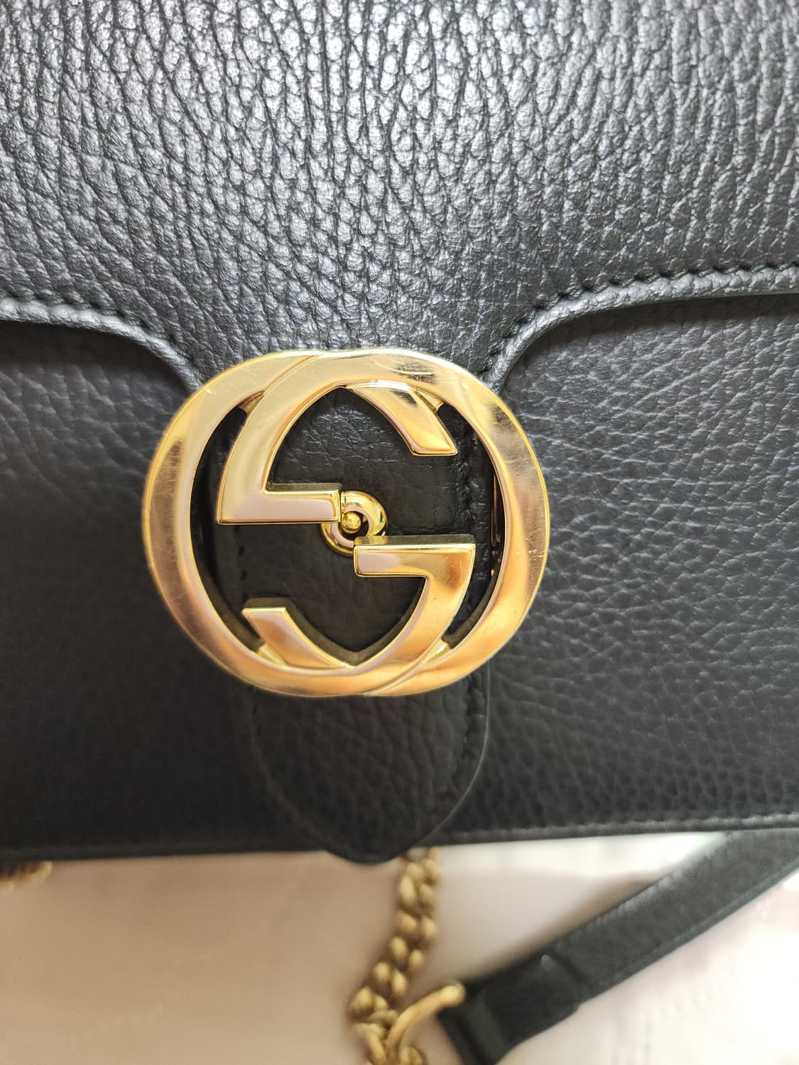 구찌 인터로킹 블랙 체인 숄더백 상품이미지4