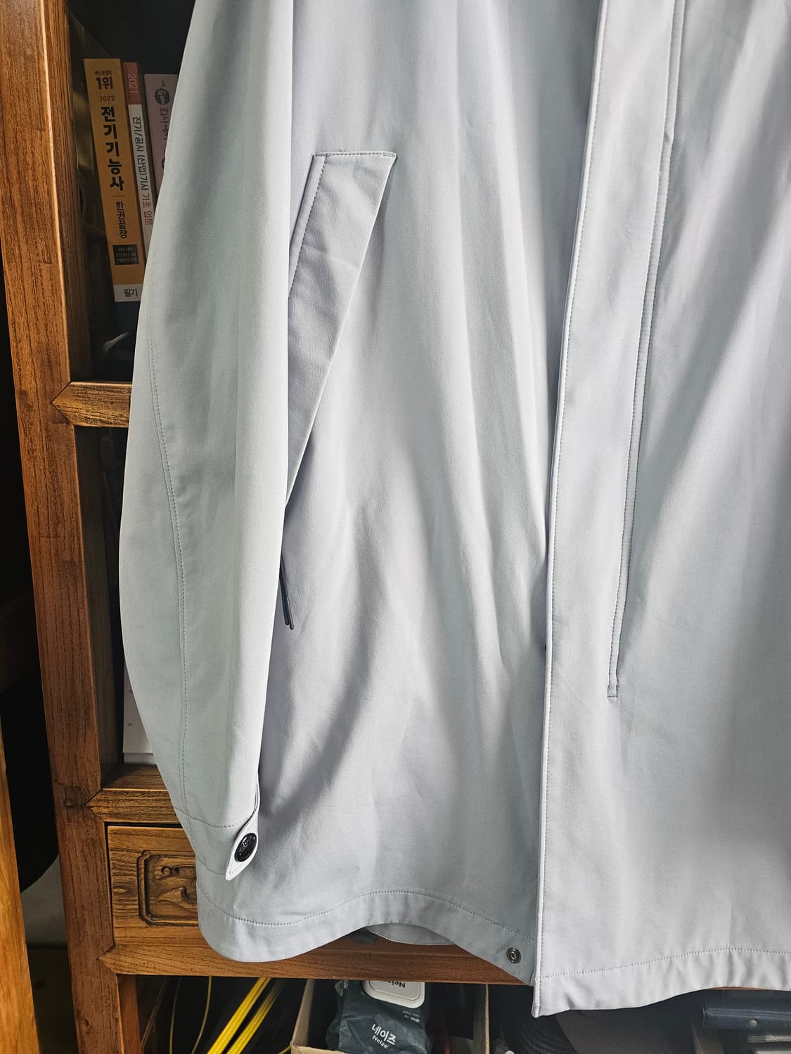 씨피 CP컴퍼니 쉘-R 후드 코트 라이트 그레이 자켓 팔아봅니다 상품이미지9