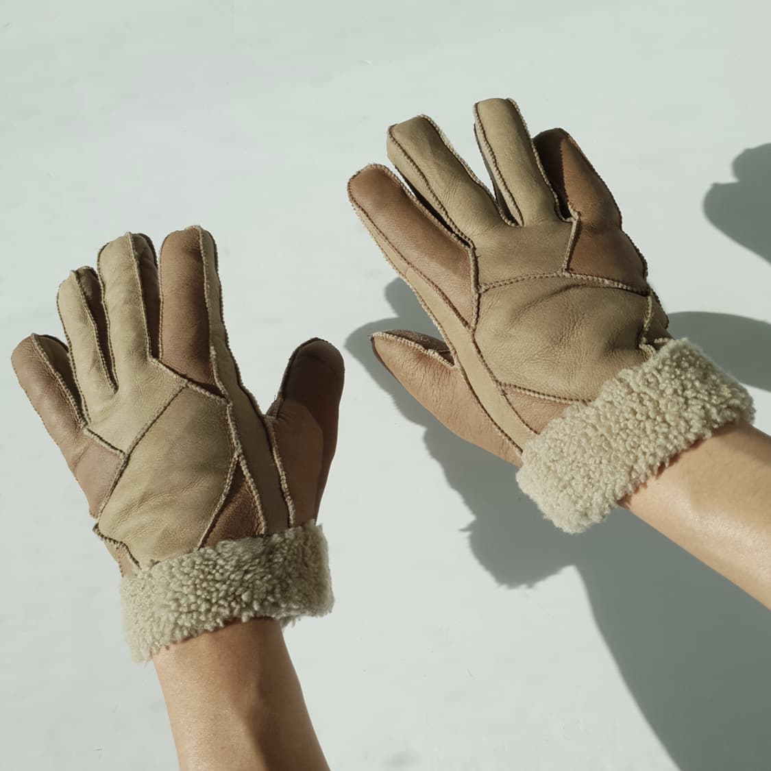 TAKEO KIKUCHI shearling gloves 상품이미지1