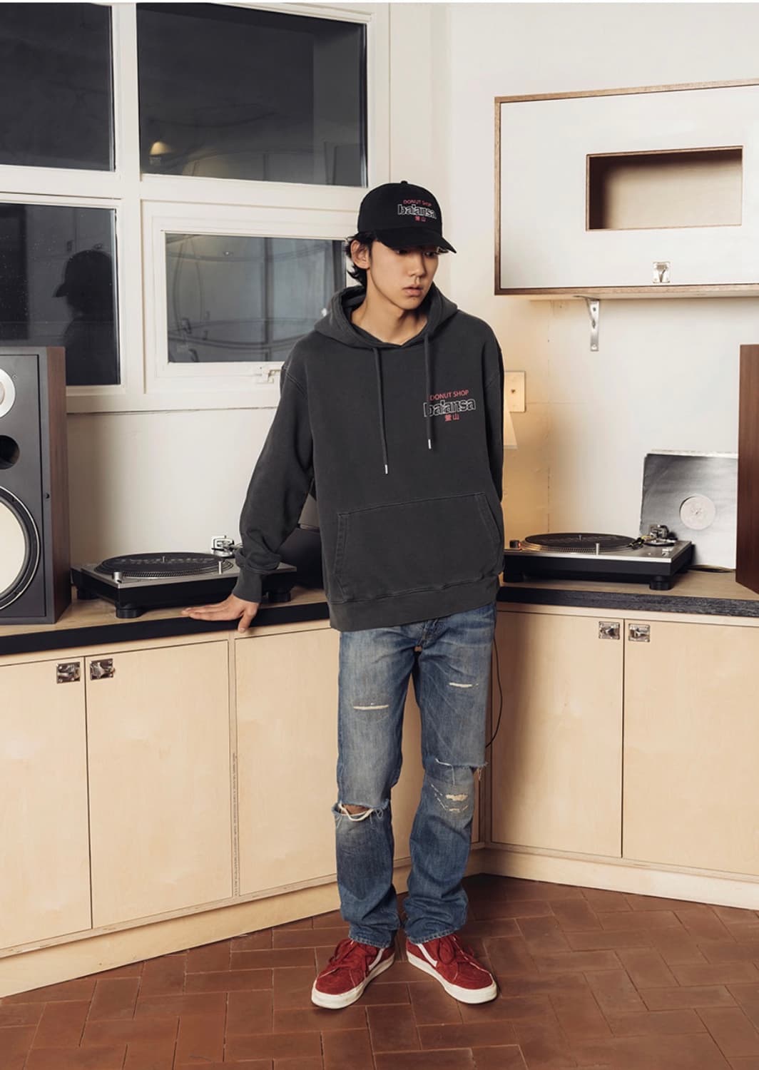 노티드 x 발란사 피그먼트 후드 블랙 상품이미지2