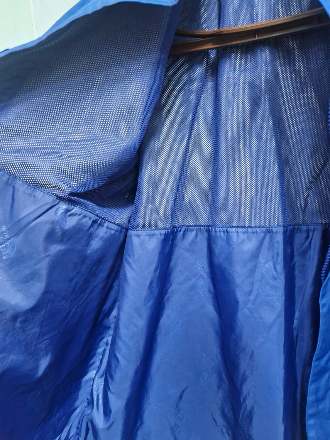 100L 노스페이스 남성 고어텍스 바람막이 자켓. 상품이미지9