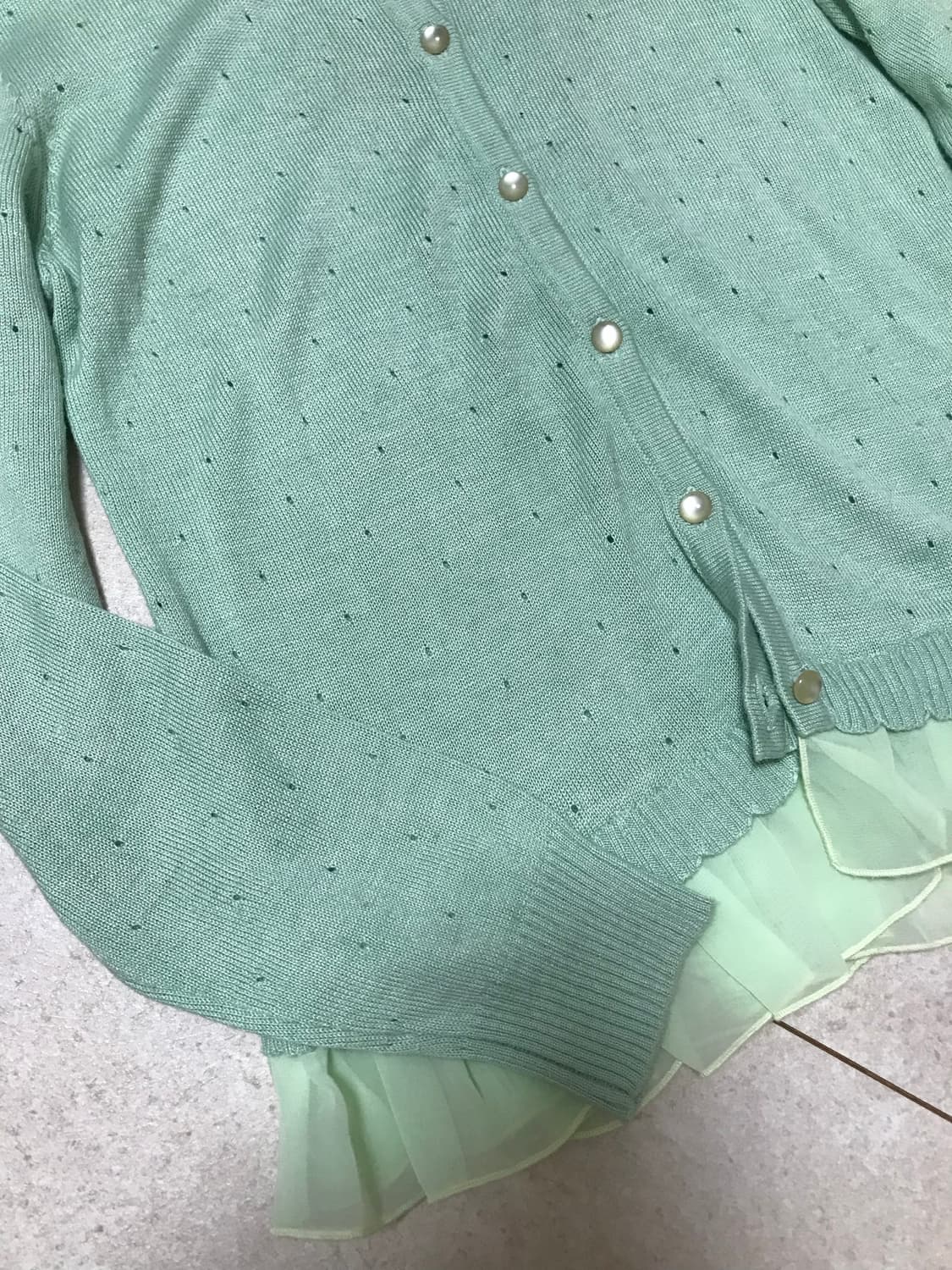 모리걸 민트 프릴 물결 단추 가디건 상품이미지3