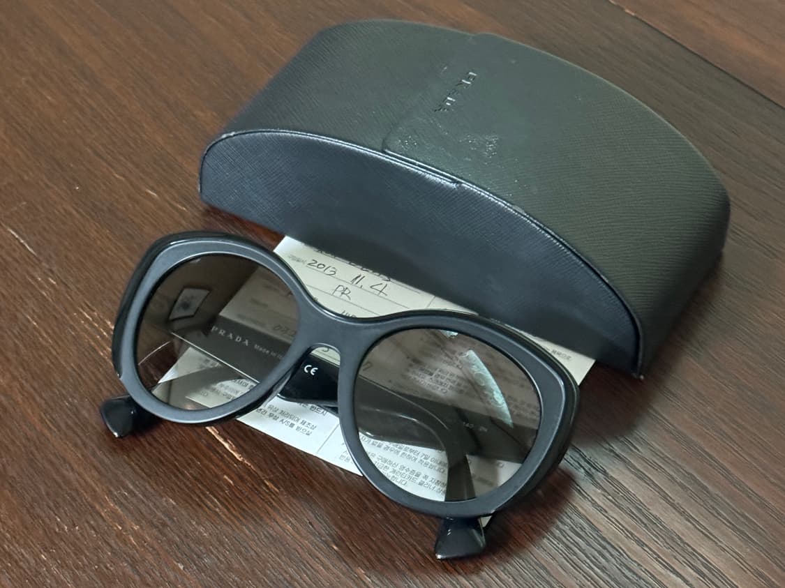 프라다 빈티지 y2k 선글라스 SPR 12P-A 상품이미지1