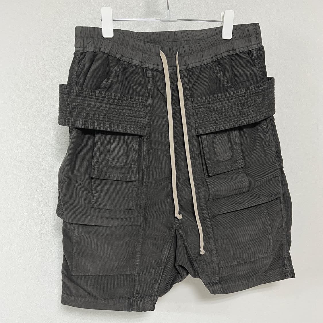 릭오웬스 15FW 다크쉐도우 코듀로이 태권도 카고 쇼츠 다크 더스트 상품이미지1