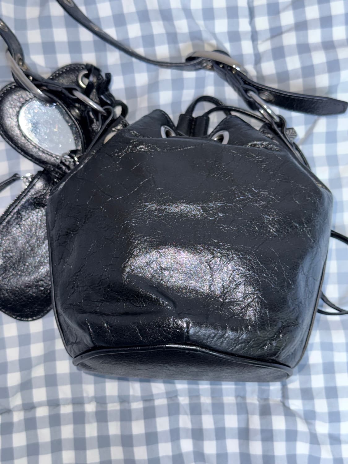 발렌시아가 르카골 버킷백 xs 블랙 상품이미지3