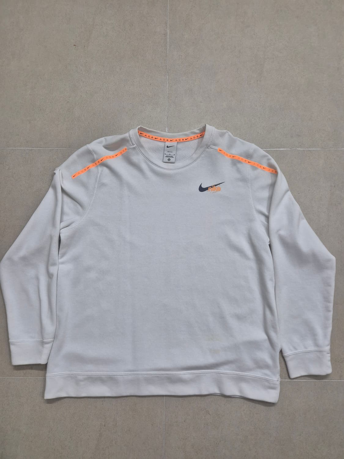 나이키 맨투맨 xl흰색 상품이미지1