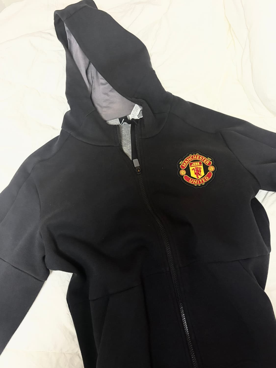 아디다스 맨유 후드집업 상품이미지1