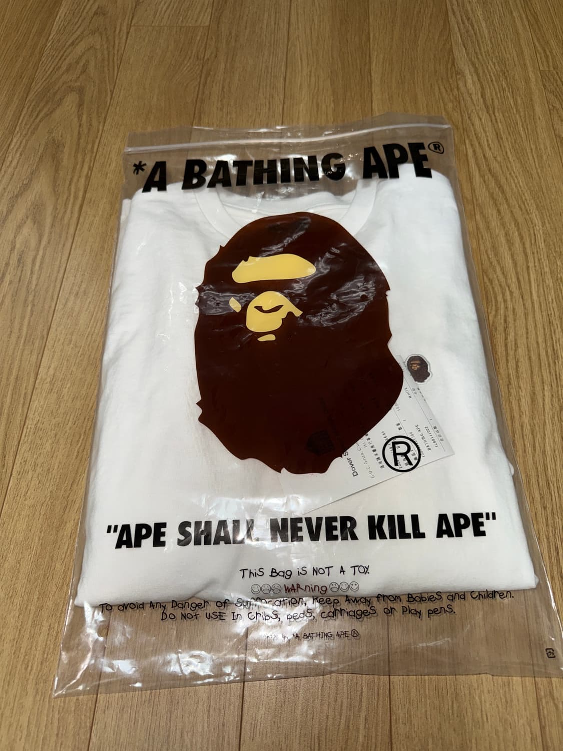 베이프 원 포인트 롱슬리브 제품 판매합니다(사이즈M) 상품이미지1