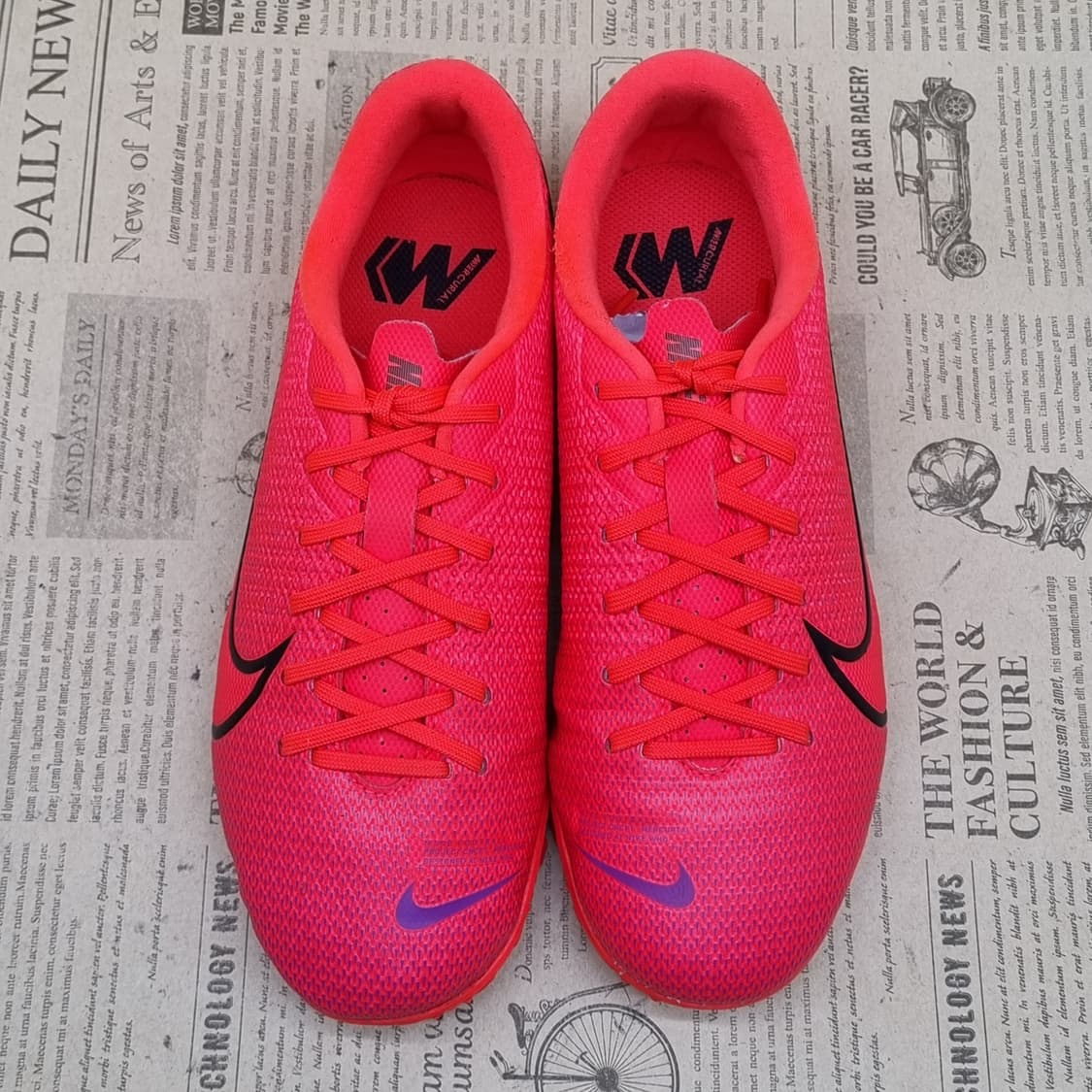 나이키 머큐리얼베이퍼13 아카데미TF235 상품이미지2