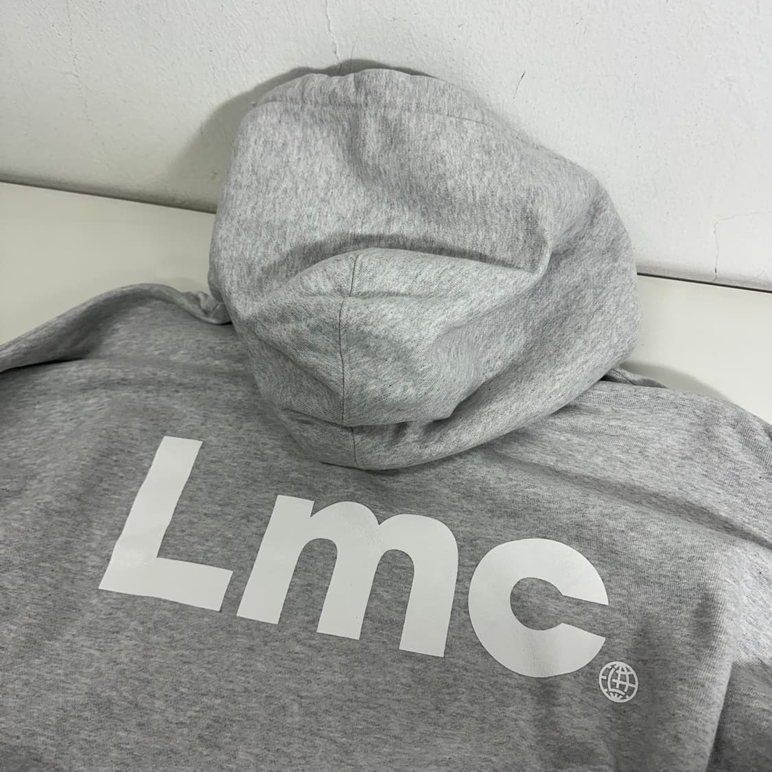 L LMC 엘엠씨 그레이 백로고 오버핏 후드티 상품이미지2