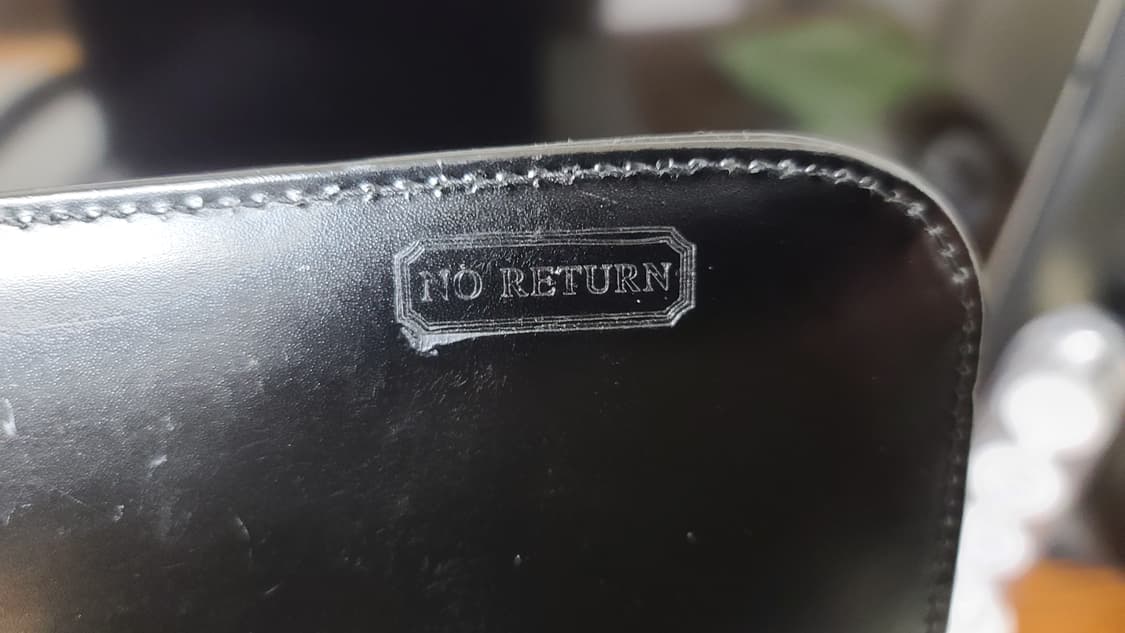 MCM 빈티지 블랙 엠보싱 가죽 서류가방 상품이미지9