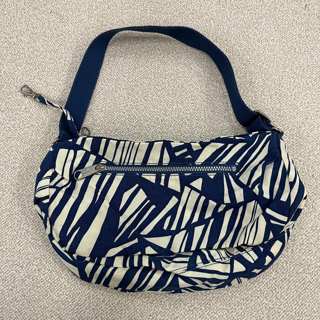 95 휠라 여성 벨벳 라운드 맨투맨 0121M1 상품이미지2