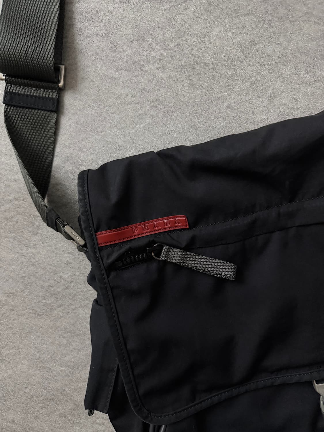 프라다 스포츠 나일론 숄더백 상품이미지4
