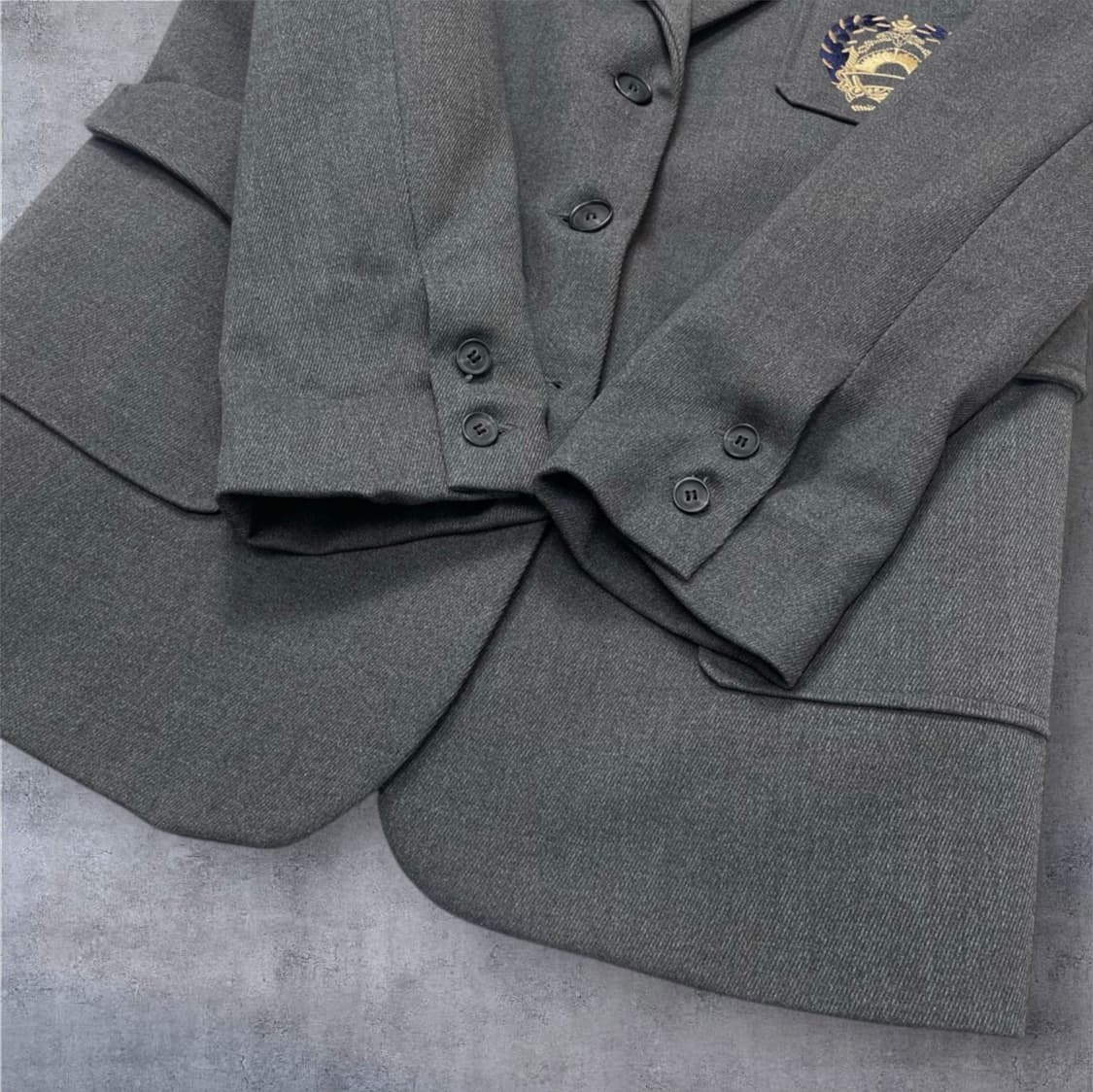 젠틀우먼 그레이 프레피룩 와펜 오버핏 자켓 카고 미니스커트 셋업 M 상품이미지5