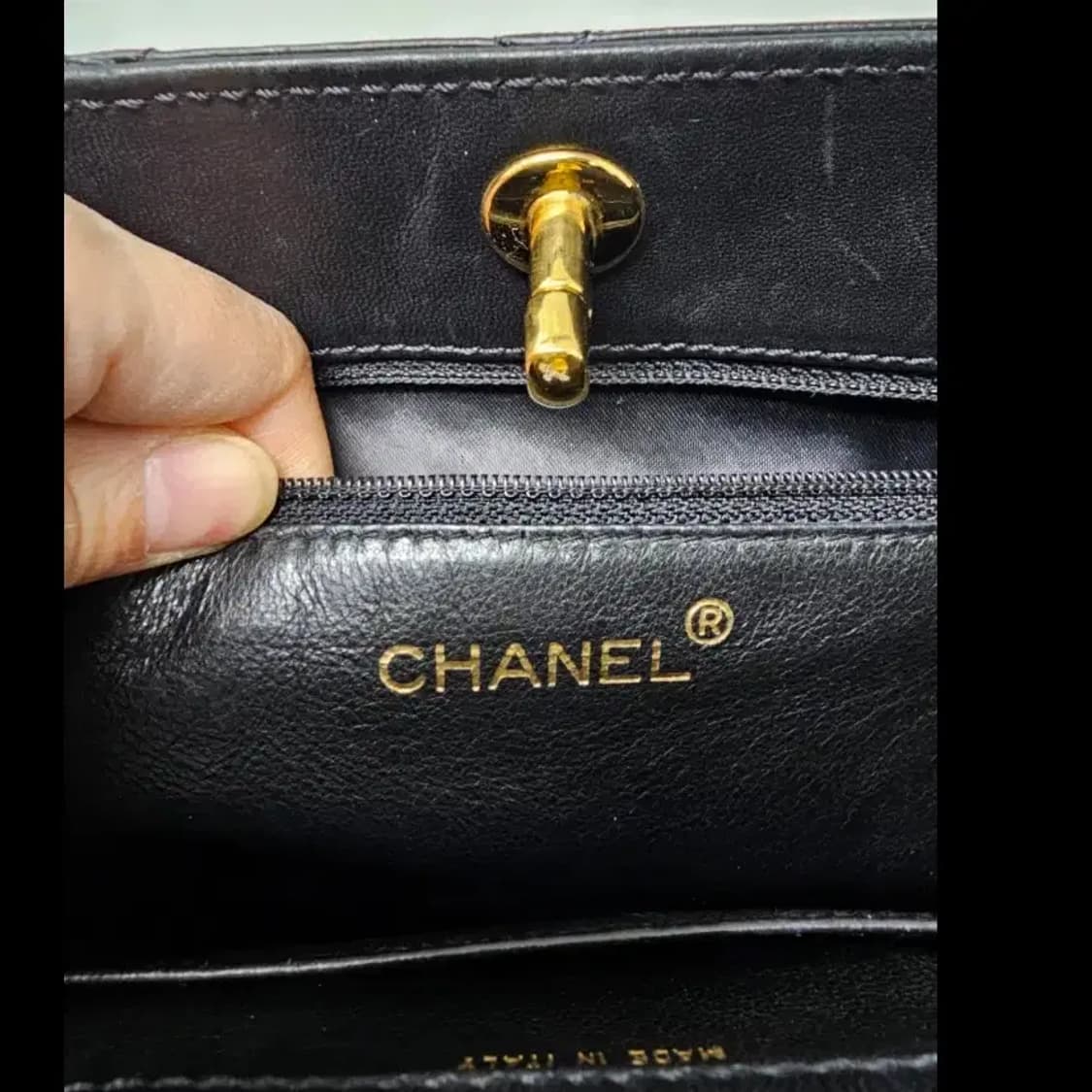 샤넬 퀼팅 숄더백 블랙 상품이미지8