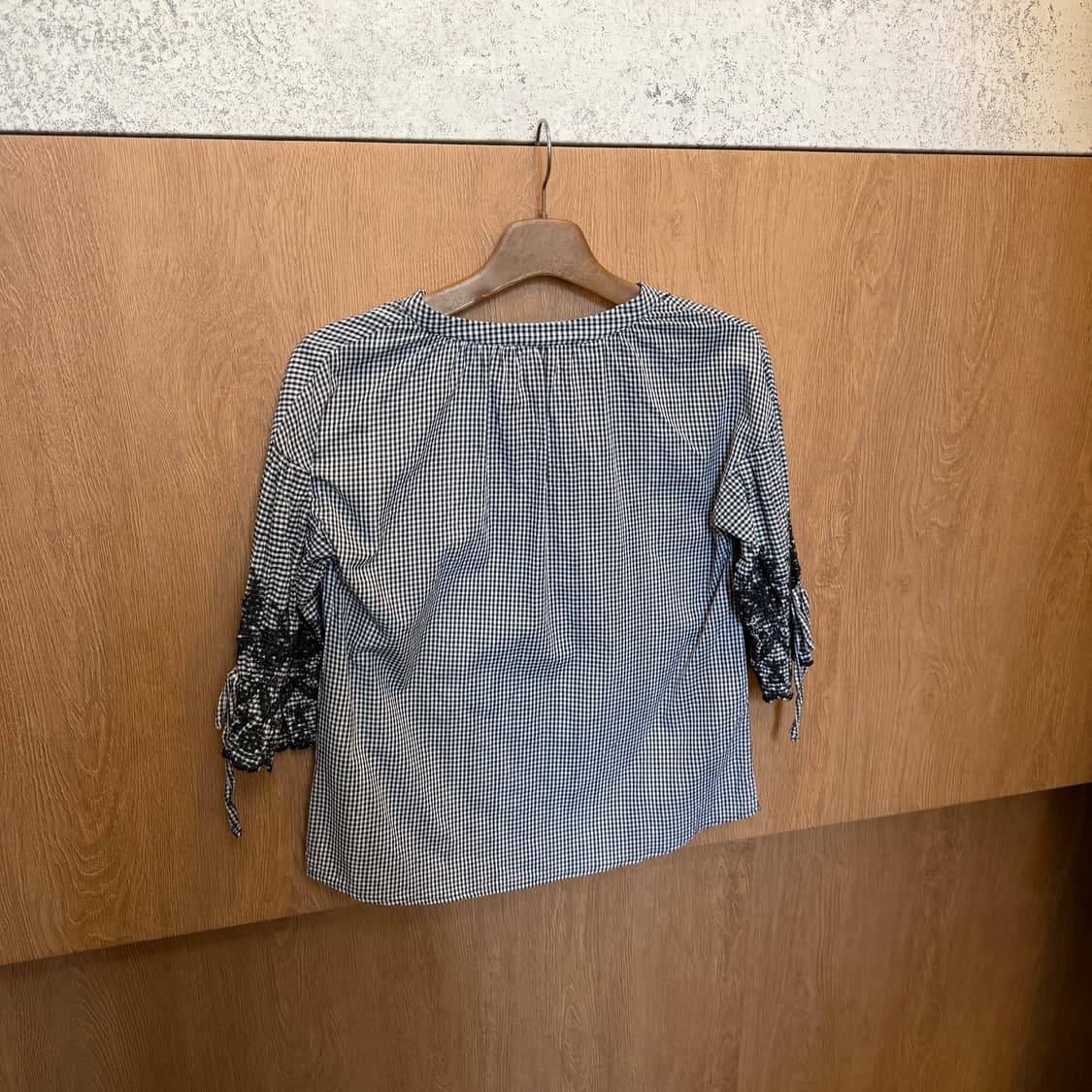 빈티지 깅엄 체크 블라우스 소매 레이스 자수 배색 디테일 루즈핏 화이트 상품이미지2