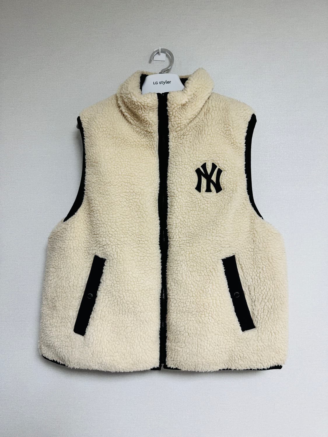 mlb 엠엘비 리버시블 양면 뽀글이 패딩 조끼 상품이미지4