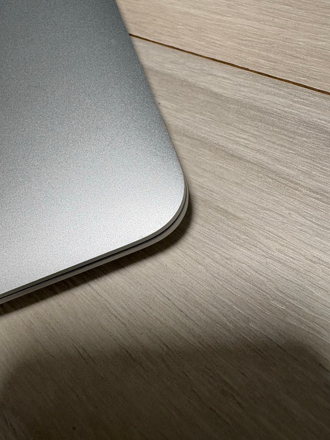 맥북에어 m1 8/256 13인치 상품이미지4