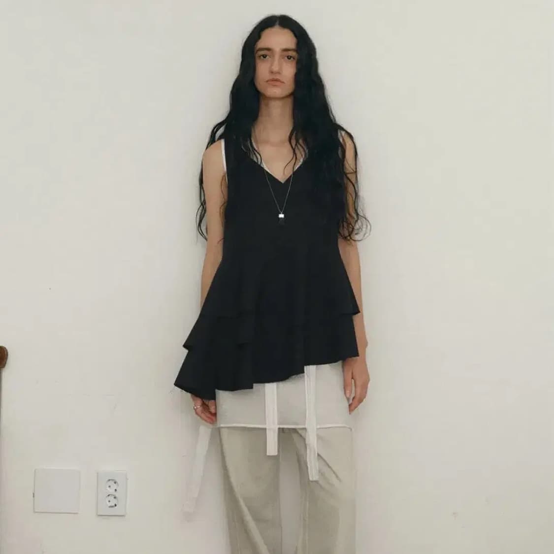 Low Tide 로우타이드 CRINKLE RUFFLE 탑 상품이미지1