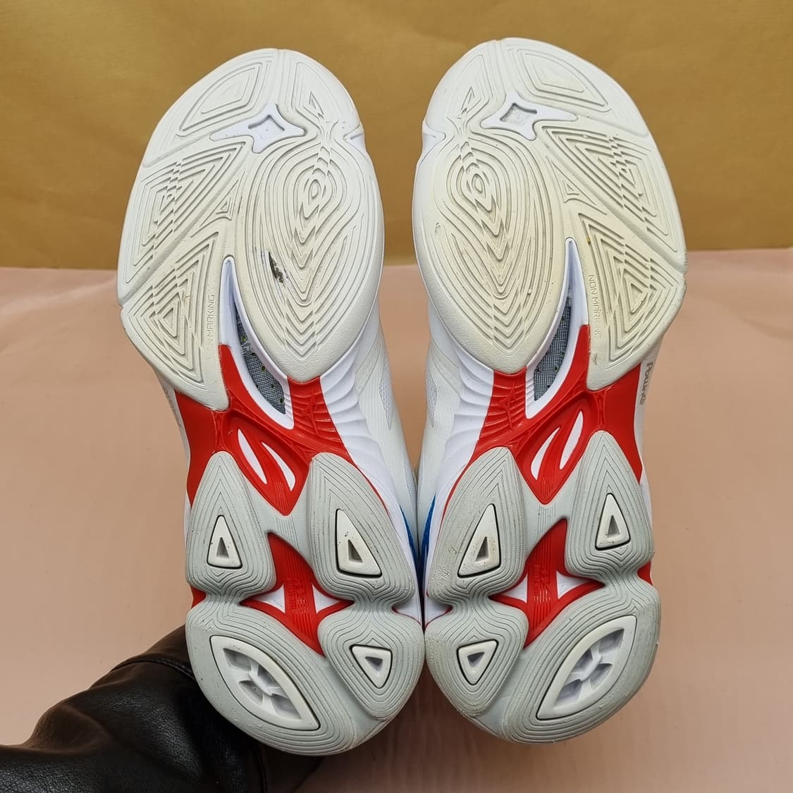 미즈노 라이트닝 배드민턴화 배구화 250 상품이미지3