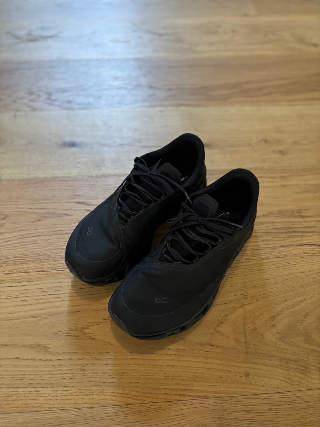 온러닝 x 파프 클라우드몬스터 블랙 상품이미지1