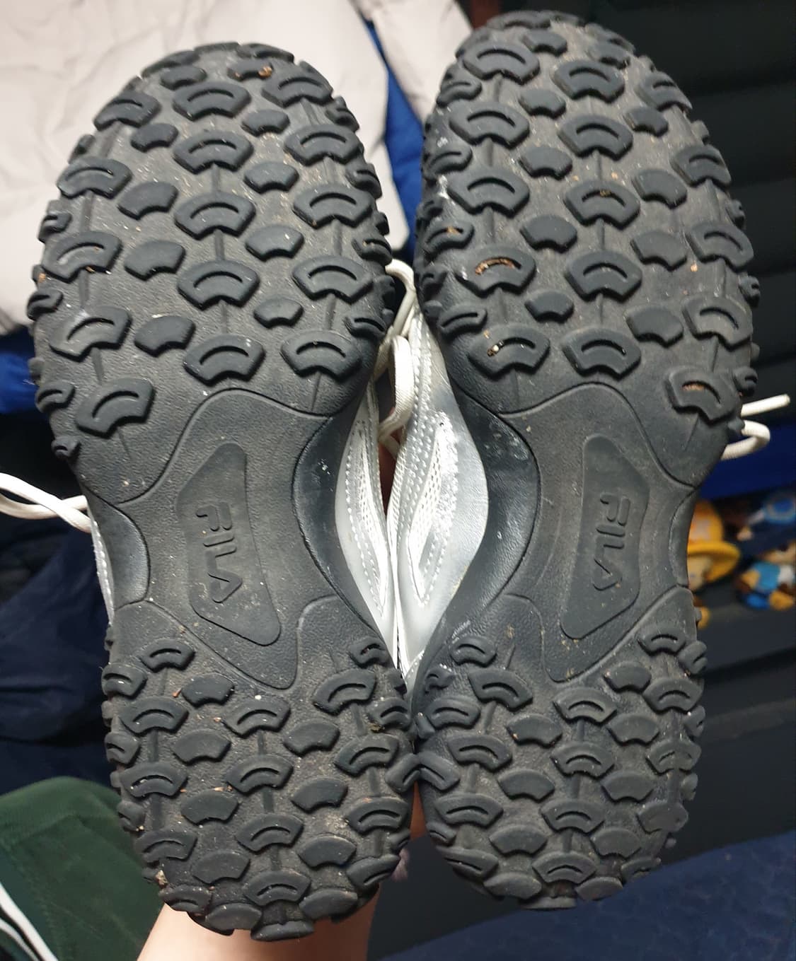 (한소희PICK) FILA 에샤페 실버문 스니커즈 (230) 상품이미지6