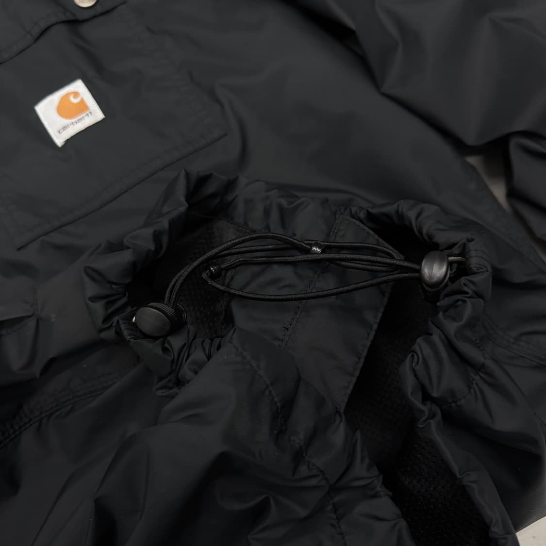 칼하트 투포켓 락포드 바람막이 자켓 블랙 상품이미지4