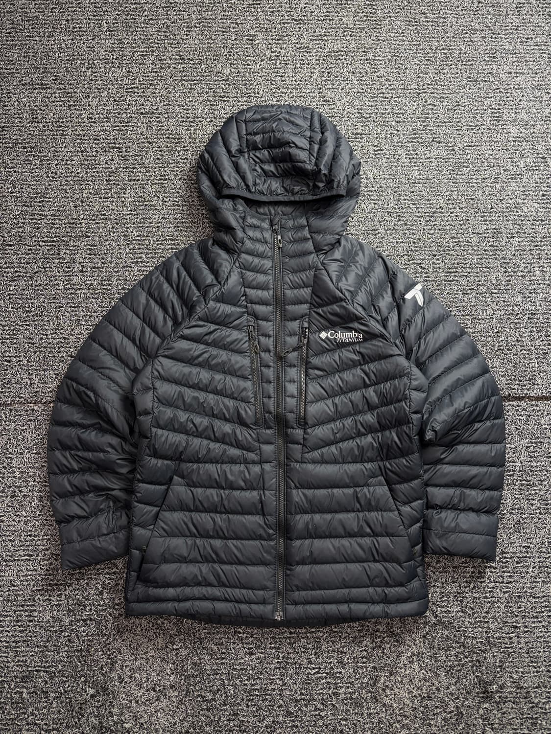 컬럼비아 700 티타늄 덕다운 경량 점퍼 2518 상품이미지2