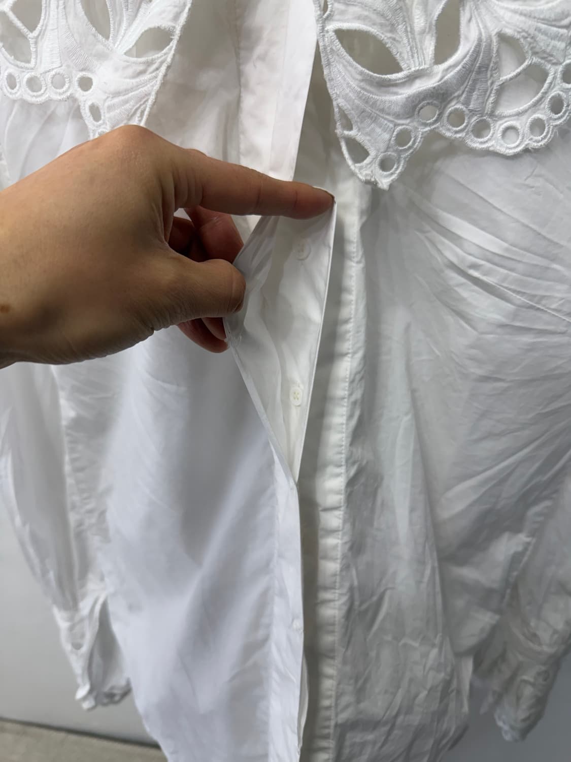 정품) 산드로 화이트 아일렛 블라우스 셔츠 1 상품이미지4