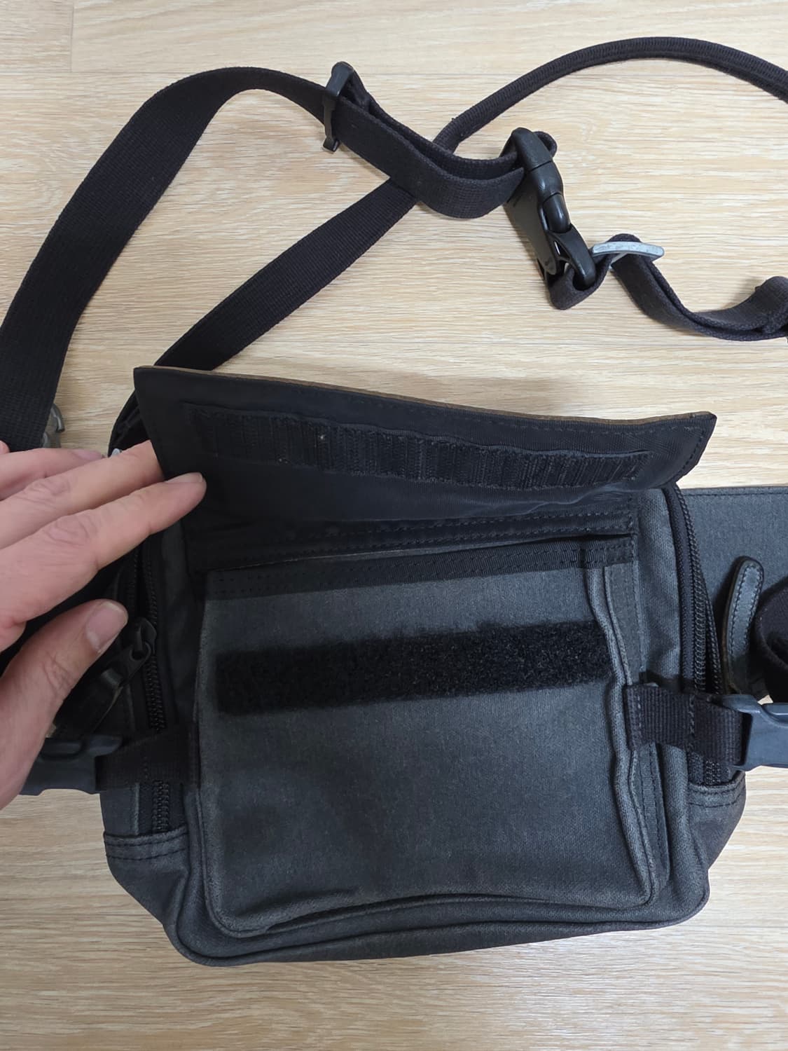 PORTER 블랙 가죽x캔버스 힙색 상품이미지4