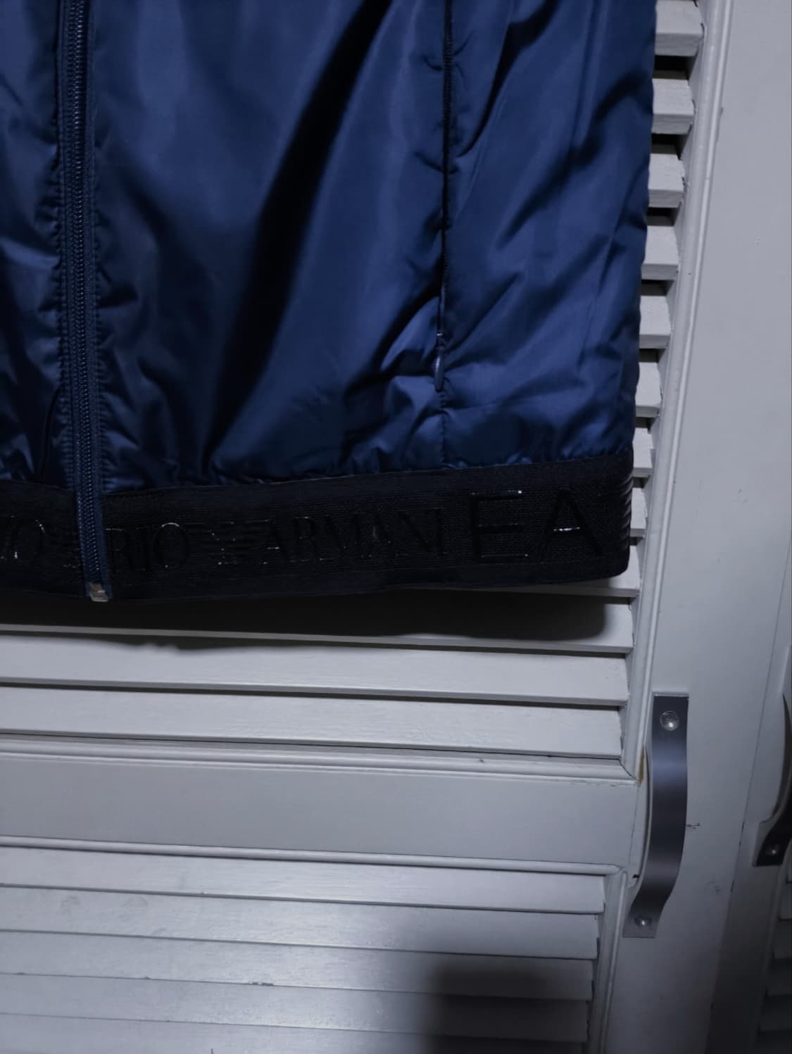 EU M 알마니 경량패딩조끼 상품이미지3