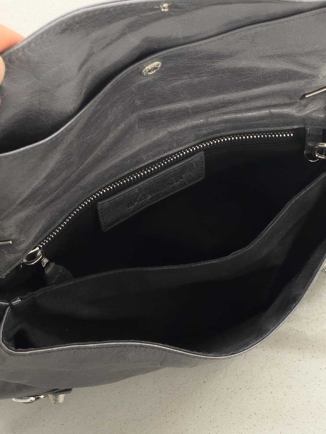 발렌시아가 엔벨로프 크로스백 클러치 상품이미지8