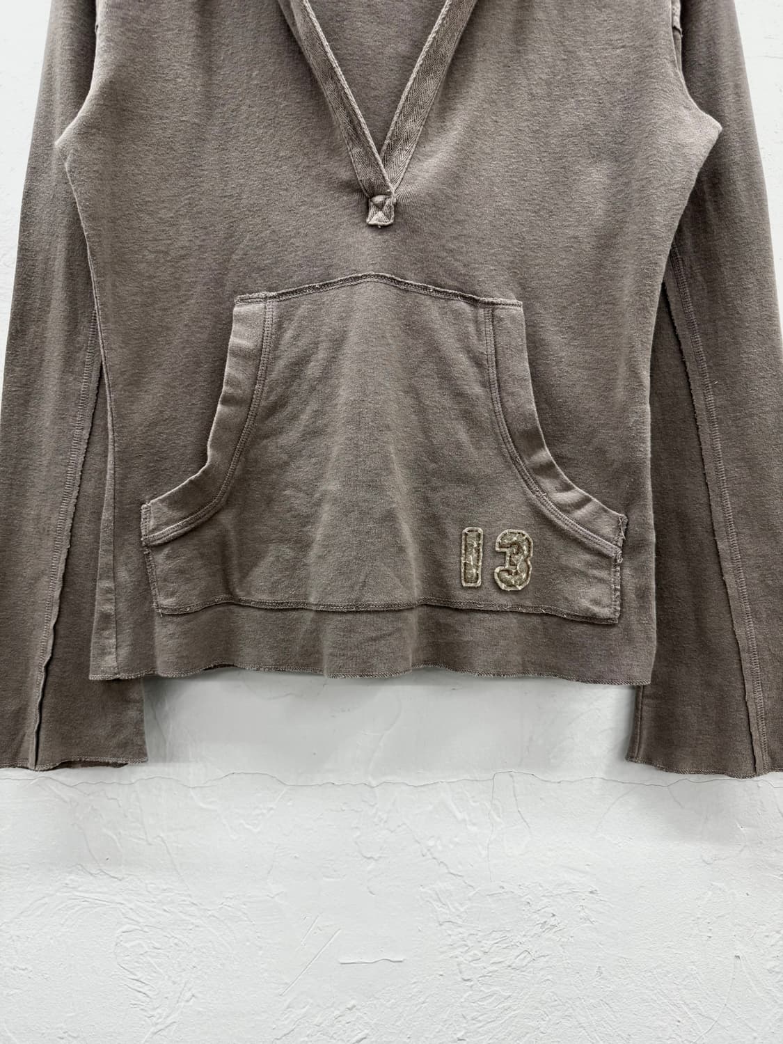 back number 딥 브이넥 후디 상품이미지3