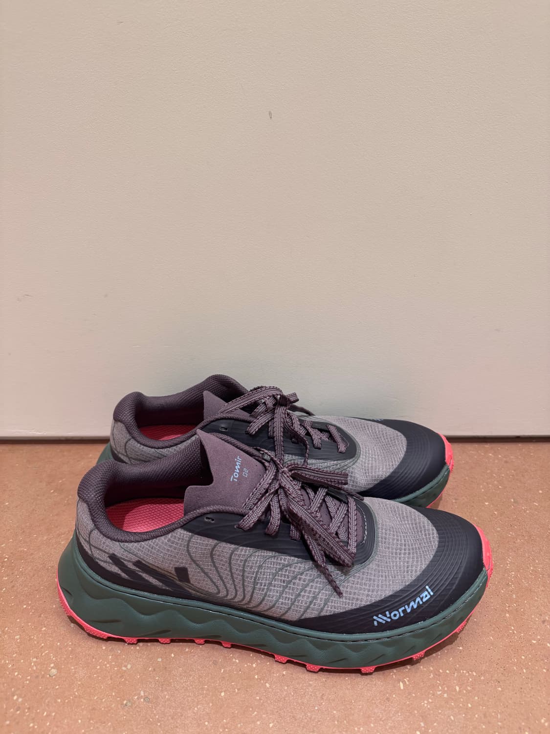 노말(NNormal) 토미르 2 퍼플 컬러 판매합니다.  상품이미지2