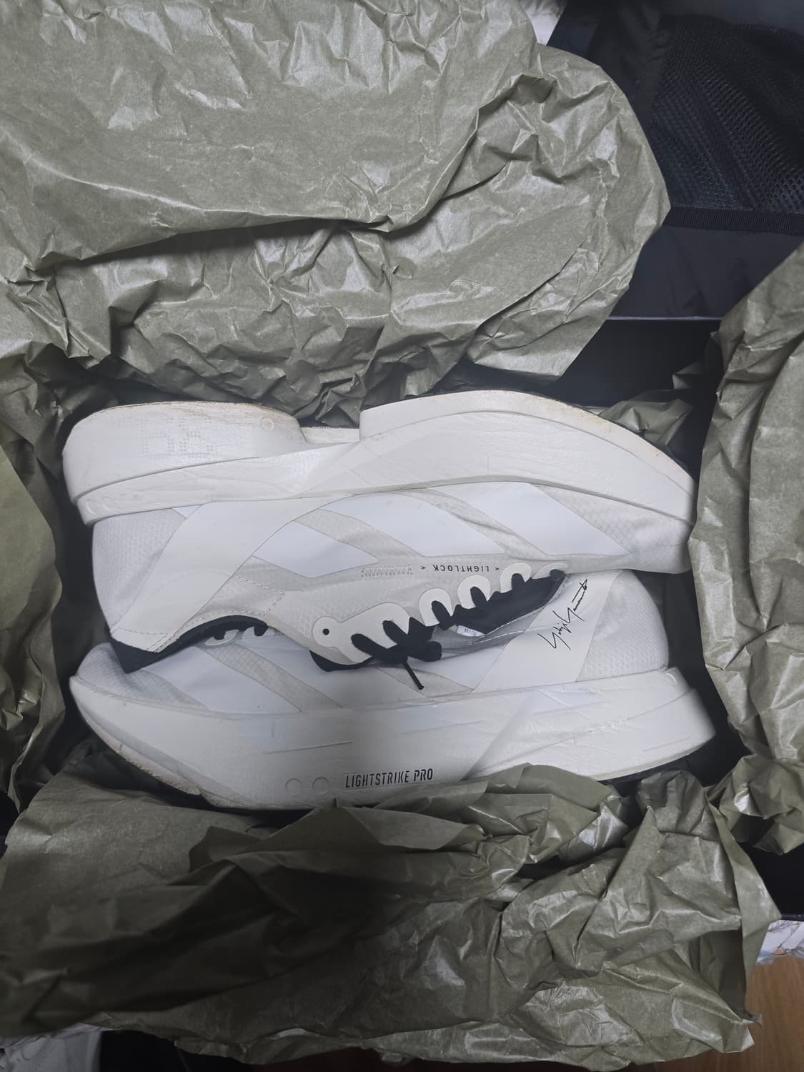 Y-3 아디오스 프로 4 270 상품이미지9