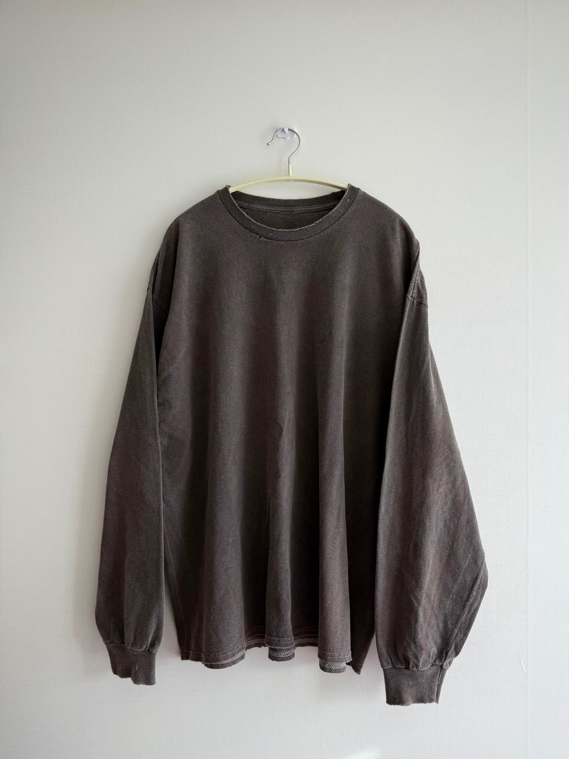 안셀름 Ancellm - Embroidery Dyed LS T-Shirt 상품이미지1