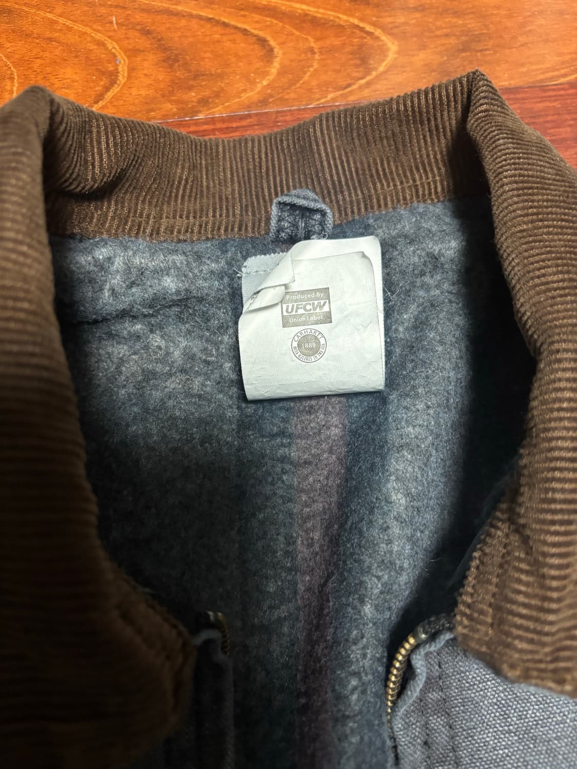 칼하트 j01 디트로이트 워크자켓  상품이미지3