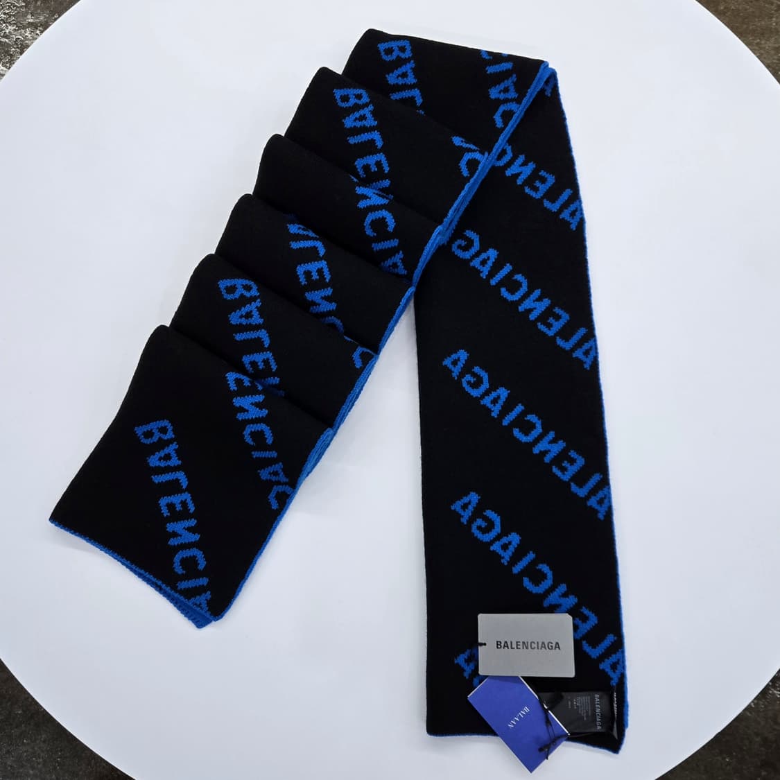 새상품 / 발렌시아가 멀티로고 머플러 목도리 상품이미지1