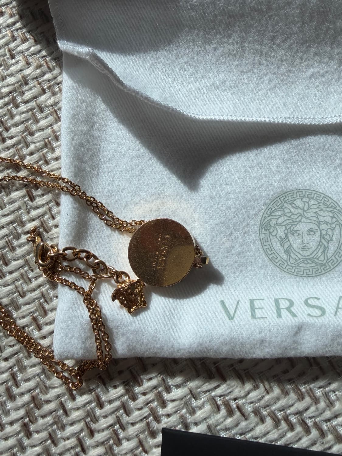 [풀박스] 베르사체 에나멜 메두사 목걸이 상품이미지5