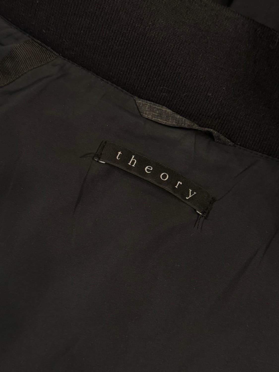 띠어리 구스다운 패딩 남성100 상품이미지8