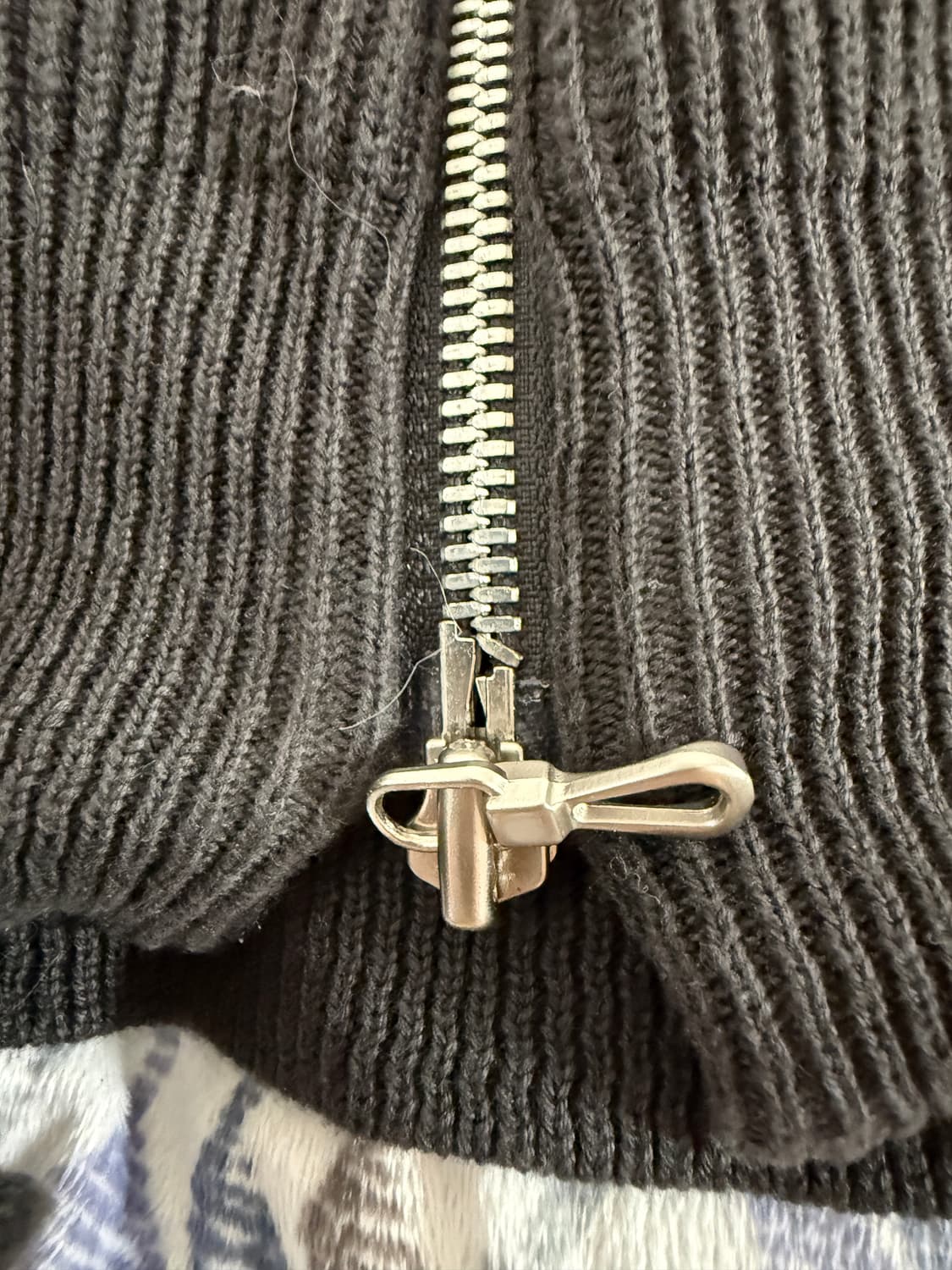 [3] 폴리테루 휴먼인덱스 트랙 니트집 차콜 상품이미지2