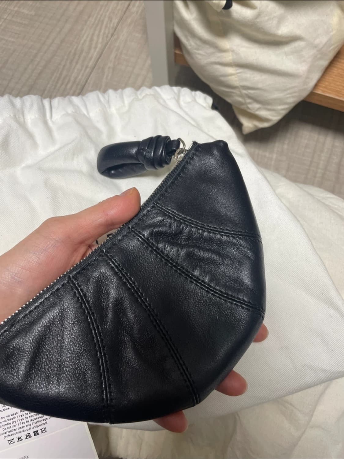 르메르 가방 크루아상 코인 퍼스 …. 상품이미지4